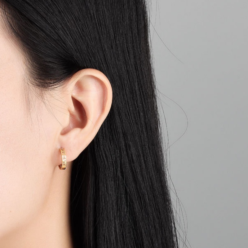 4pcs Women's Roman Numeral Ear Clips for Daily Wear